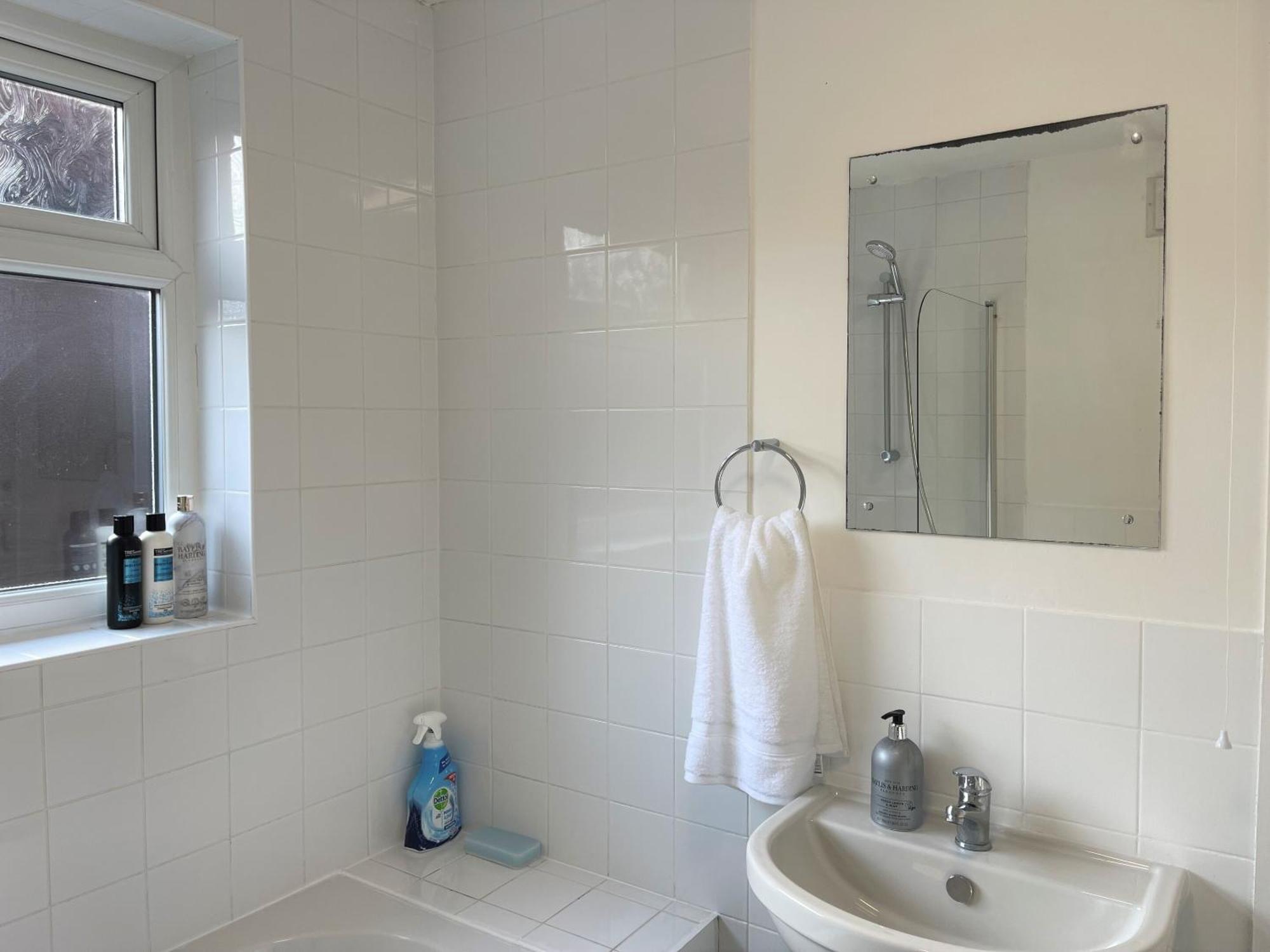Robinhuts - 3 Bed Accommodation -Perfect For Contractors, Families & Students Kingston upon Hull Ngoại thất bức ảnh